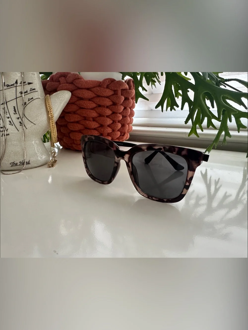 Assorted Women's Sunglasses - Black & Tortoiseshell